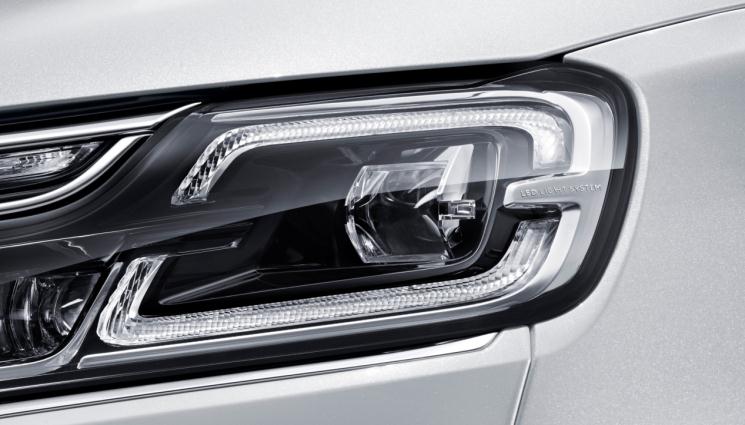 伟巴斯特的极致天窗工艺澳门新葡京app遇见(图8)