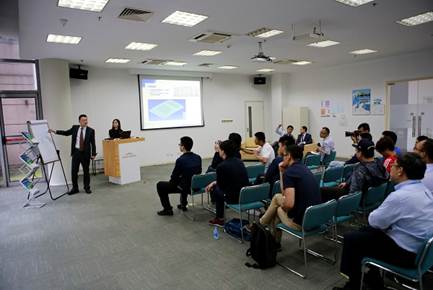 伟巴斯特的极致天窗工艺澳门新葡京app遇见(图15)