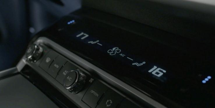 伟巴斯特的极致天窗工艺澳门新葡京app遇见(图17)